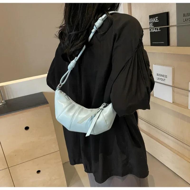 Horn Shape PU Shoulder Bags Simple Versatile Zipper Super Cool Exquisite Half Moon Women's Crossbody Bags Fashion New Style