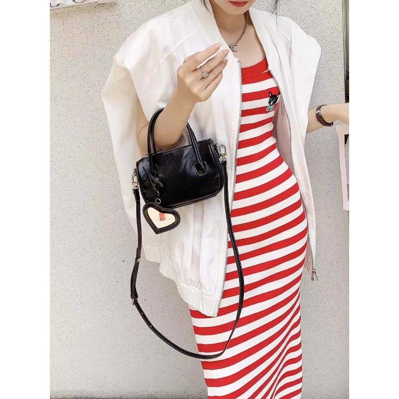 Spring and Summer Niche Design Small Square Bag Women's Leather Handbag Crossbody Bag Small Baguette Bag