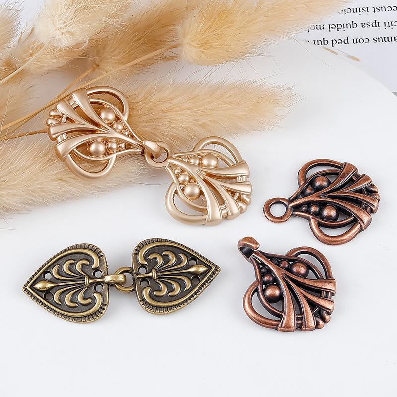 

Ретро Рыцарь Накидка Металлические пуговицы Металлические пуговицы Европа и Соединенные Штаты Высококачественные