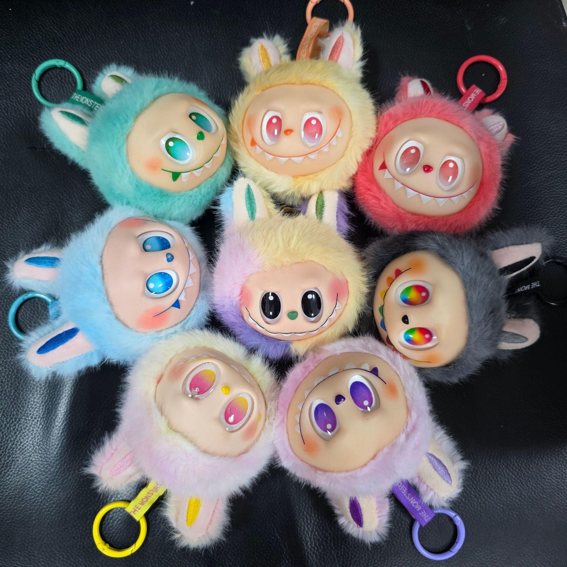 

Плюшевый рюкзак-подвеска в виде куклы Лабубу в трех поколениях - Модная игрушка-антистресс, сюрприз-бокс для детей 18cm