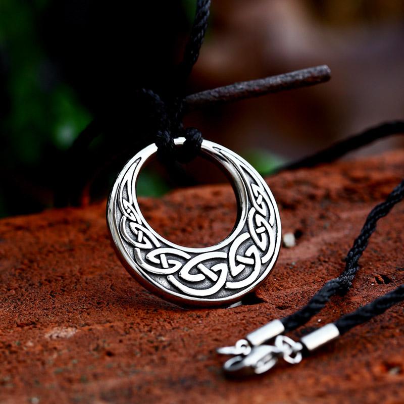 

BEIER 2023 New Arrival Stainless Steel Viking Celtics Knot Trinity Pendant Moon Shape Choker Necklace For Men Women Jewelry
