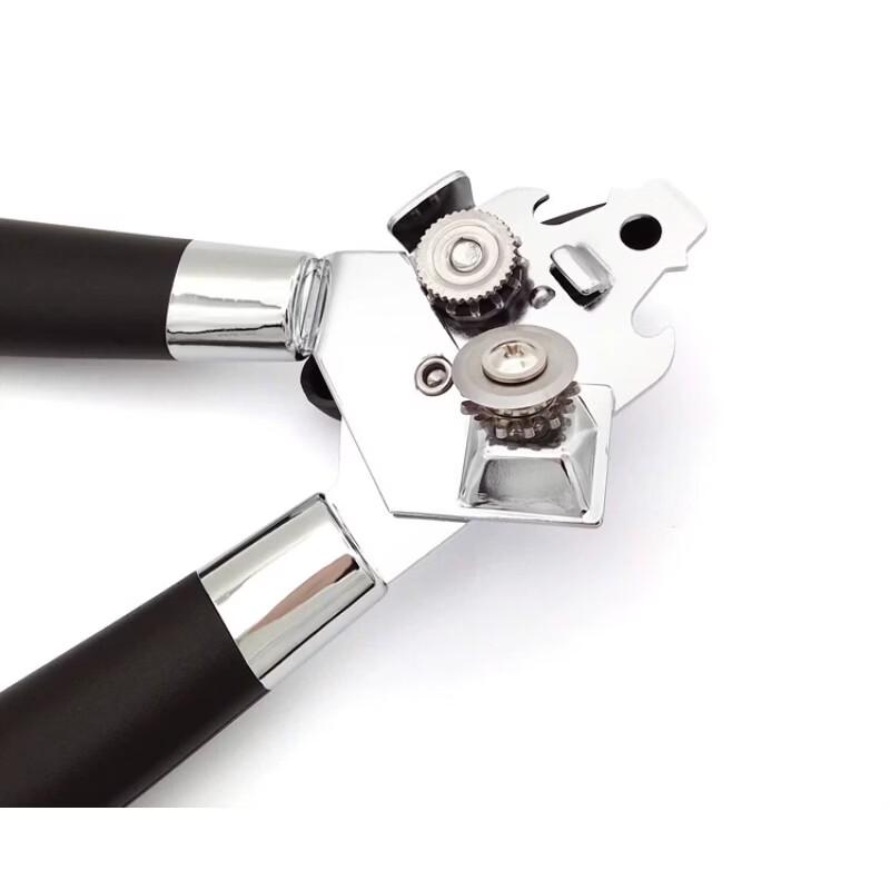 Hand-Safe Manual Can Opener