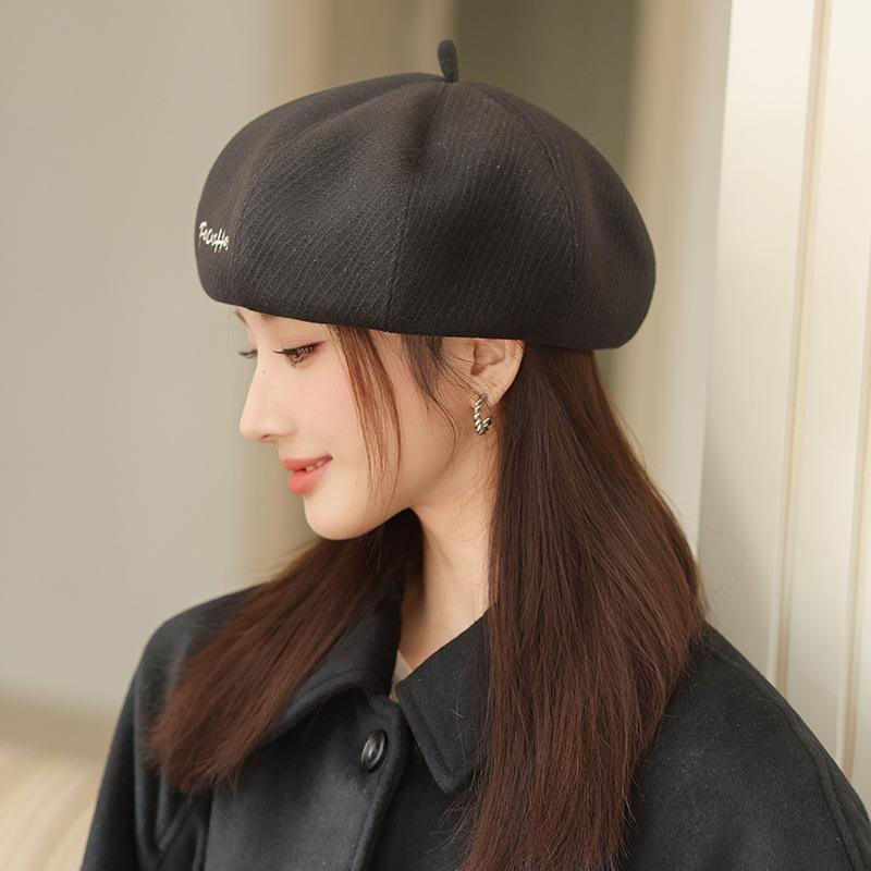 

Шляпа художника универсальная мода британский ретро шерстяная ракушка вышивка этикетка берет осень и зима новые ростки One Size чёрный