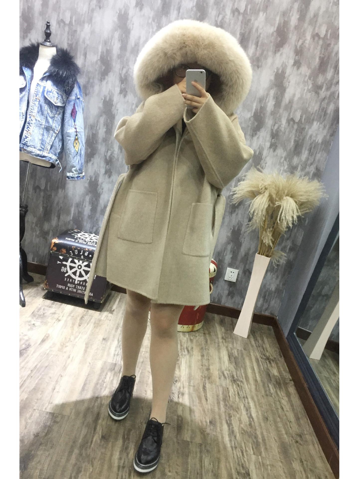 

Double-Faced Cashmere Coat with Fox Fur Collar & Cuffs Hooded Mid-Length Loose Fit S
