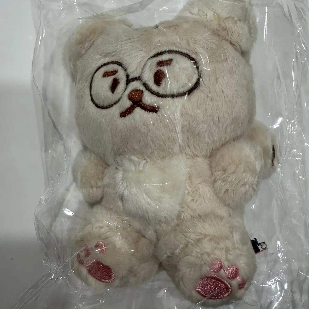 

Unopened Lucy Choi Sang-yeop