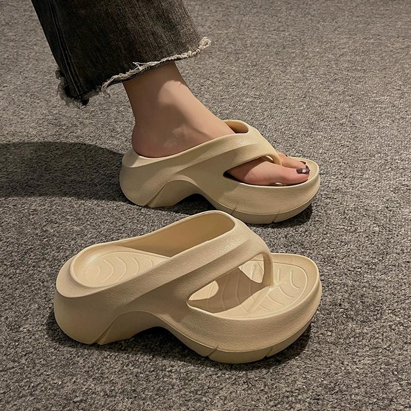 Thick bottom EVA flip flops for women's summer non slip beach sandals comfortable and soft slippers