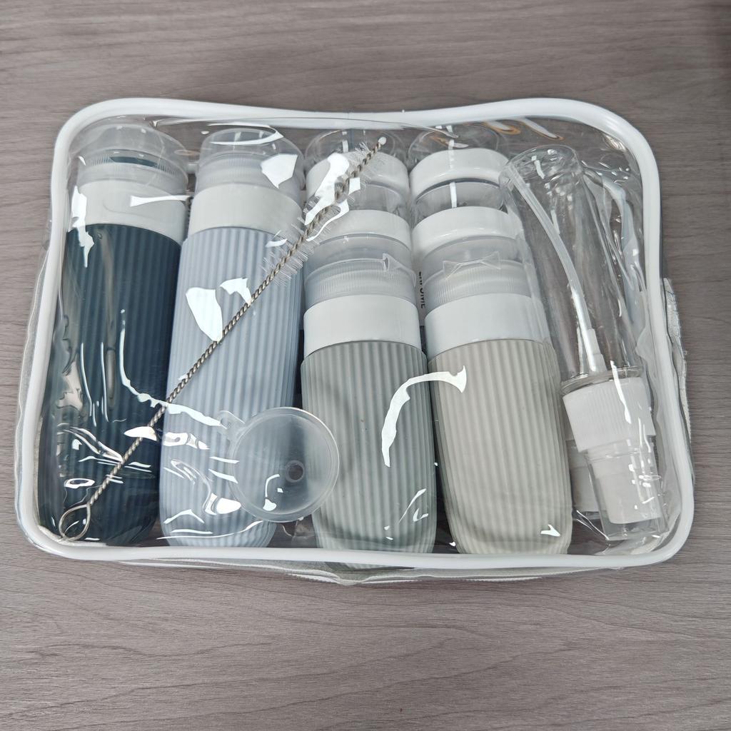 16Pcs Silicone Travel Bottles Set Leak Proof Squeezable Toiletries Containers Refillable Tubes Cosmetic Bags