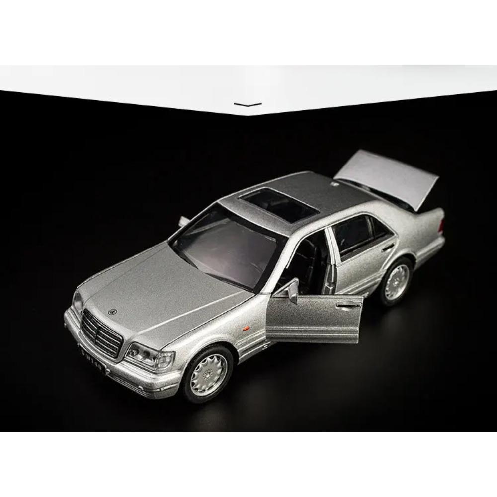 1/32 Mercedes-Benz W140 Classical Toy Car Model Diecast Alloy Miniature Sound & Light Pull Back 1:32 Collection Gift for Boy Kid