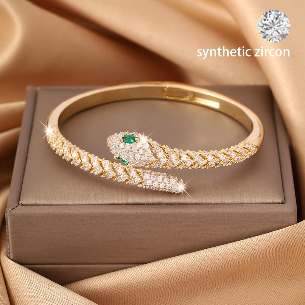 Exquisita Pulsera de Uñas con Circonita Europea y Americana: Diseño Abierto de Gama Alta