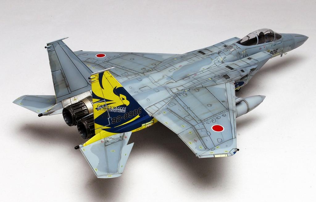 Platz 1/72 Japan Air Self-Defense Force F-15J Eagle Modernized Aircraft, 306th Squadron, 2017 Air Show in Komatsu Commemorative Paint Scheme, Golden E