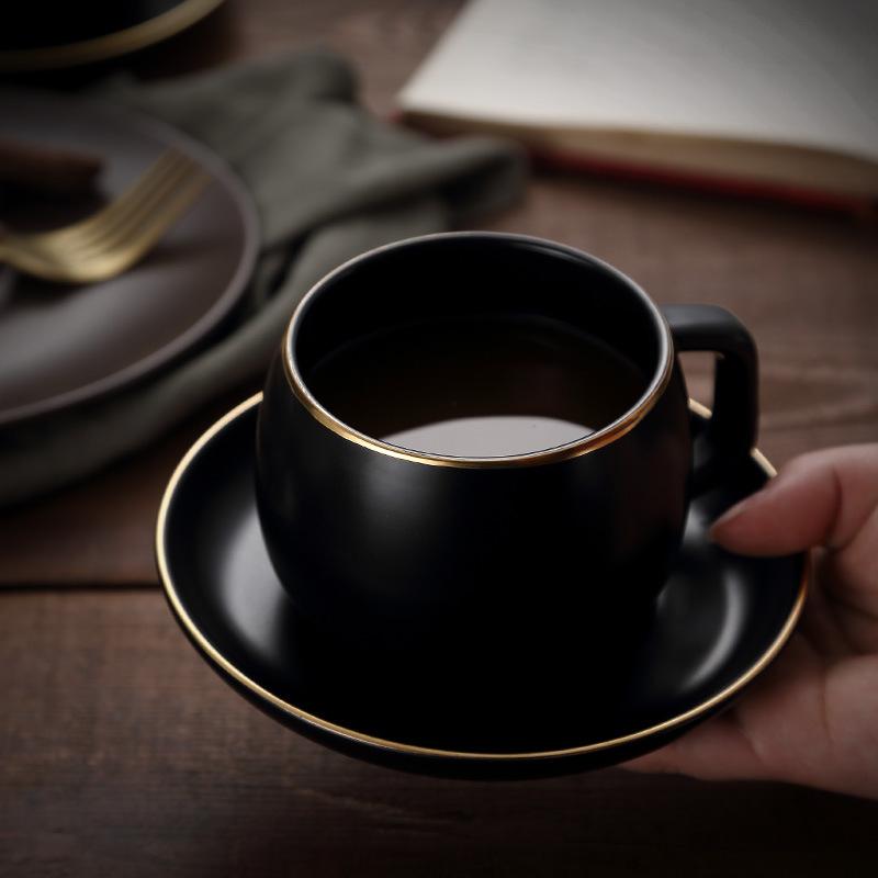 Set modern de căni de cafea și farfurii din ceramică alb-negru, simplu, mat, cu margine aurie, ceașcă de apă pentru afaceri, ceașcă de ceai de după-amiază, cadou nordic