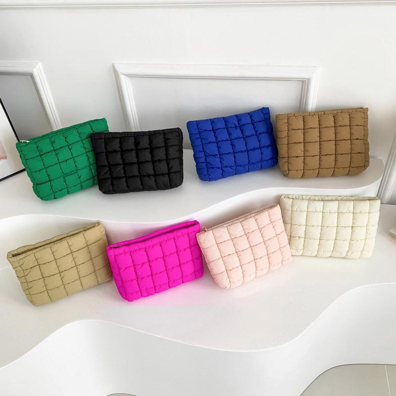 Fashionable Pleated Travel Makeup Bag Korean Style Casual Clutch For Women