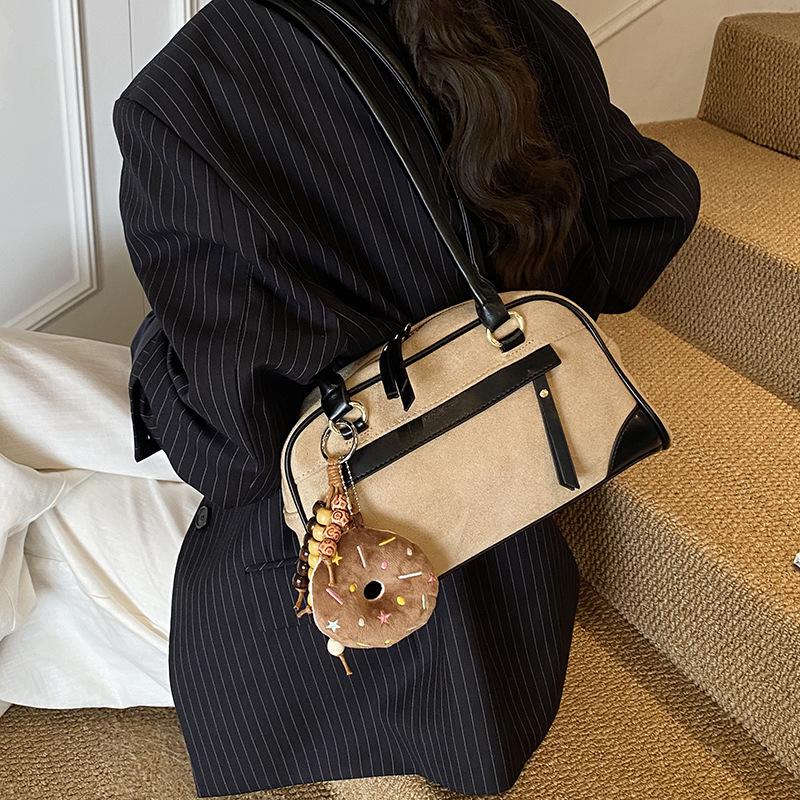 Simple and versatile bag women's large capacity 2025 new autumn and winter retro niche single shoulder underarm bag commuter pillow bag