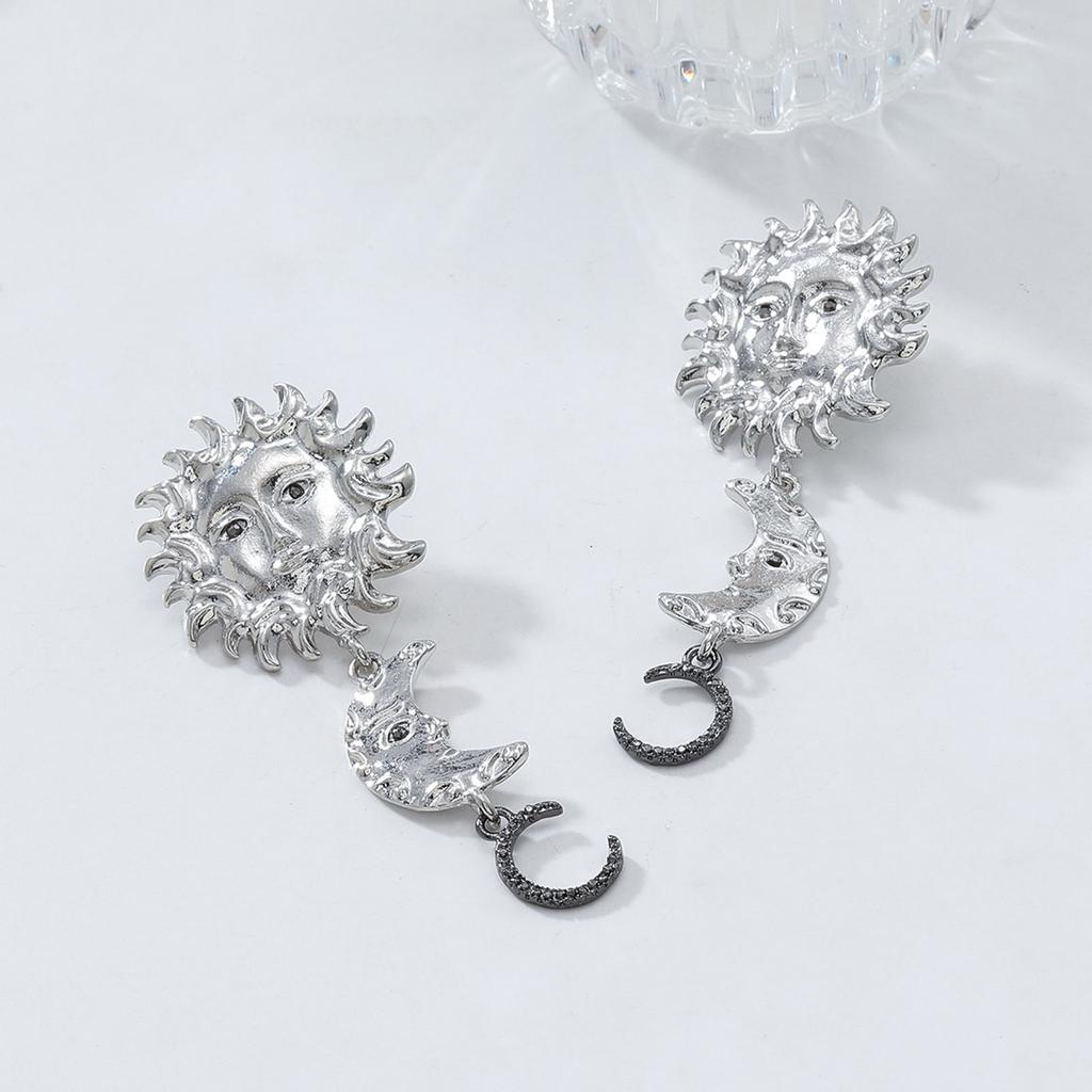 Artistic Sun And Moon Dangle Earrings Zinc Alloy Drop Earrings Sun Moon Ear Studs For Beach Vacation Party Outfit