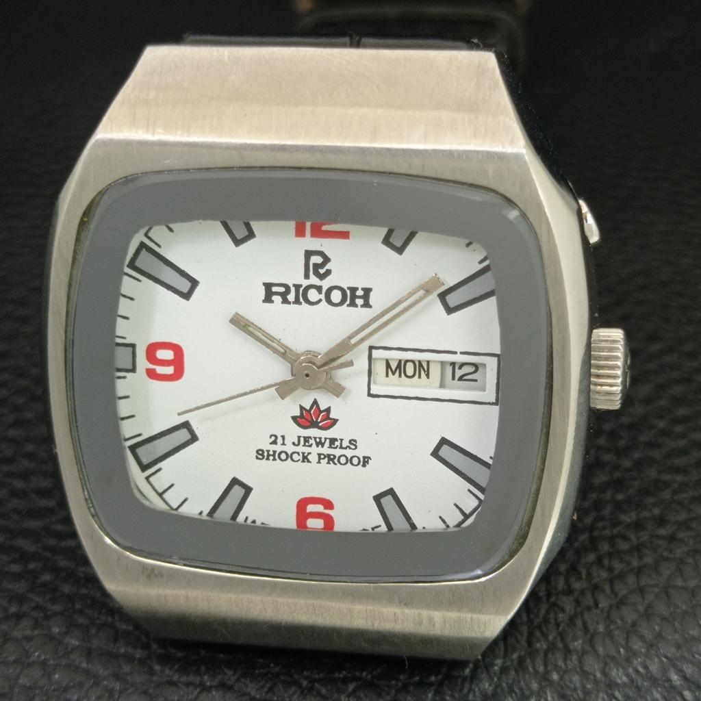 VINTAGE RICOH R31 AUTOMATIC JAPAN MENS WHITE COLOR DIAL WATCH A707913-1