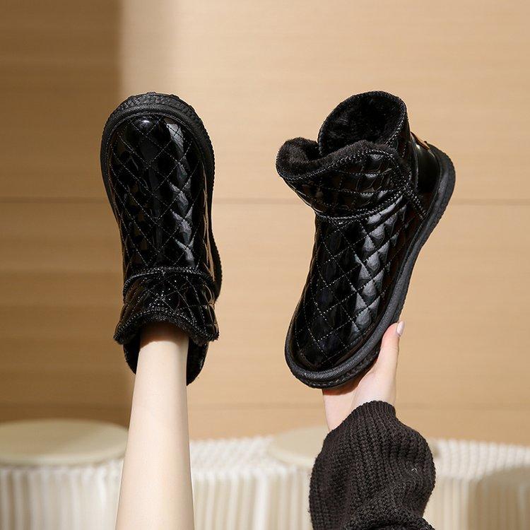

Fleece thickened snow boots women s winter new shoes short cotton boots warm cotton shoes leather integrated short boots 36 чорний