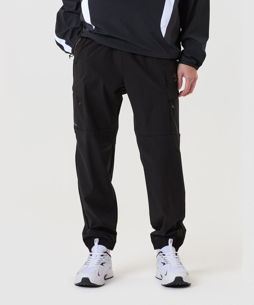 UMBRO Active All-Round Stretch Zipper Cargo Jogger Pants Black (Uq121Spt31)