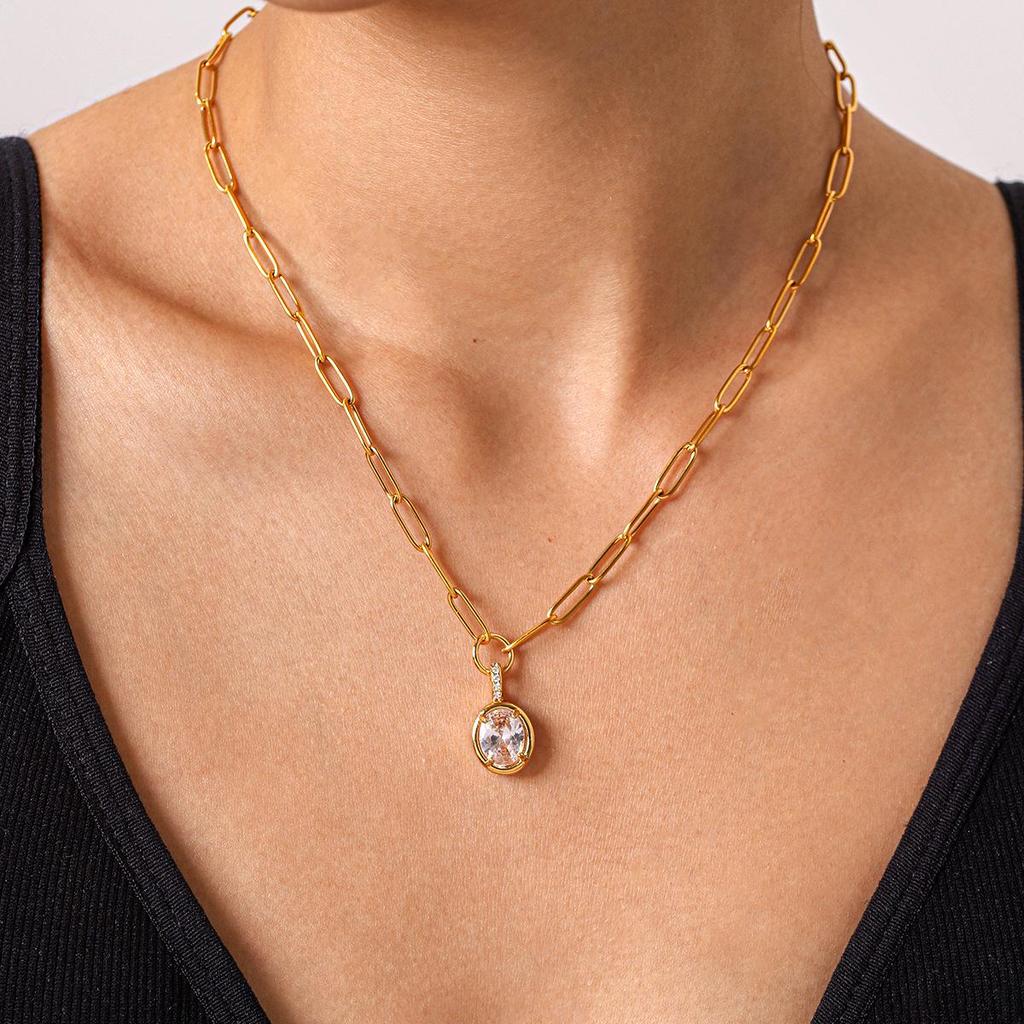 18k Titanium Steel Zirconia Necklace - Light Luxury Clavicle Chain, Colorfast Jewelry, Stainless Steel Ornaments, Cross-Border Collection.