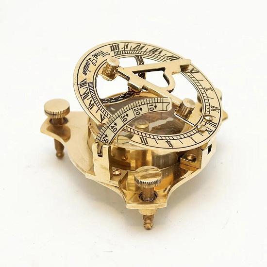Brass Sundial Compass with Wooden Box,  Compass 10.16 cm Christmas Anniverasry Wedding Graduations Fathers Day Gift