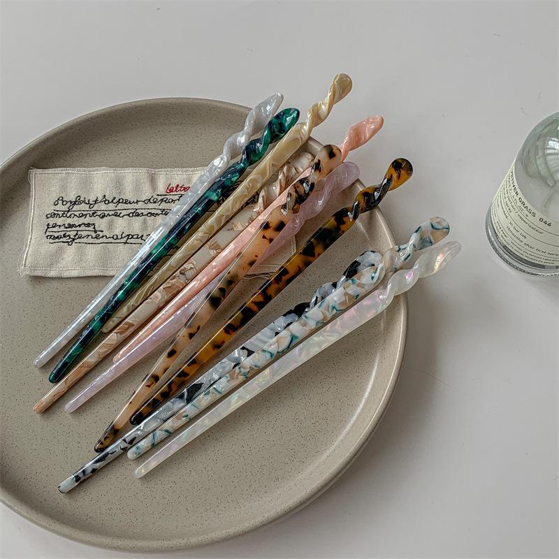 Little Mermaid Acetate Hairpin: Elegant Women's Qipao Updo Accessory in Modern Ancient Style, 2022 Headwear Collection.