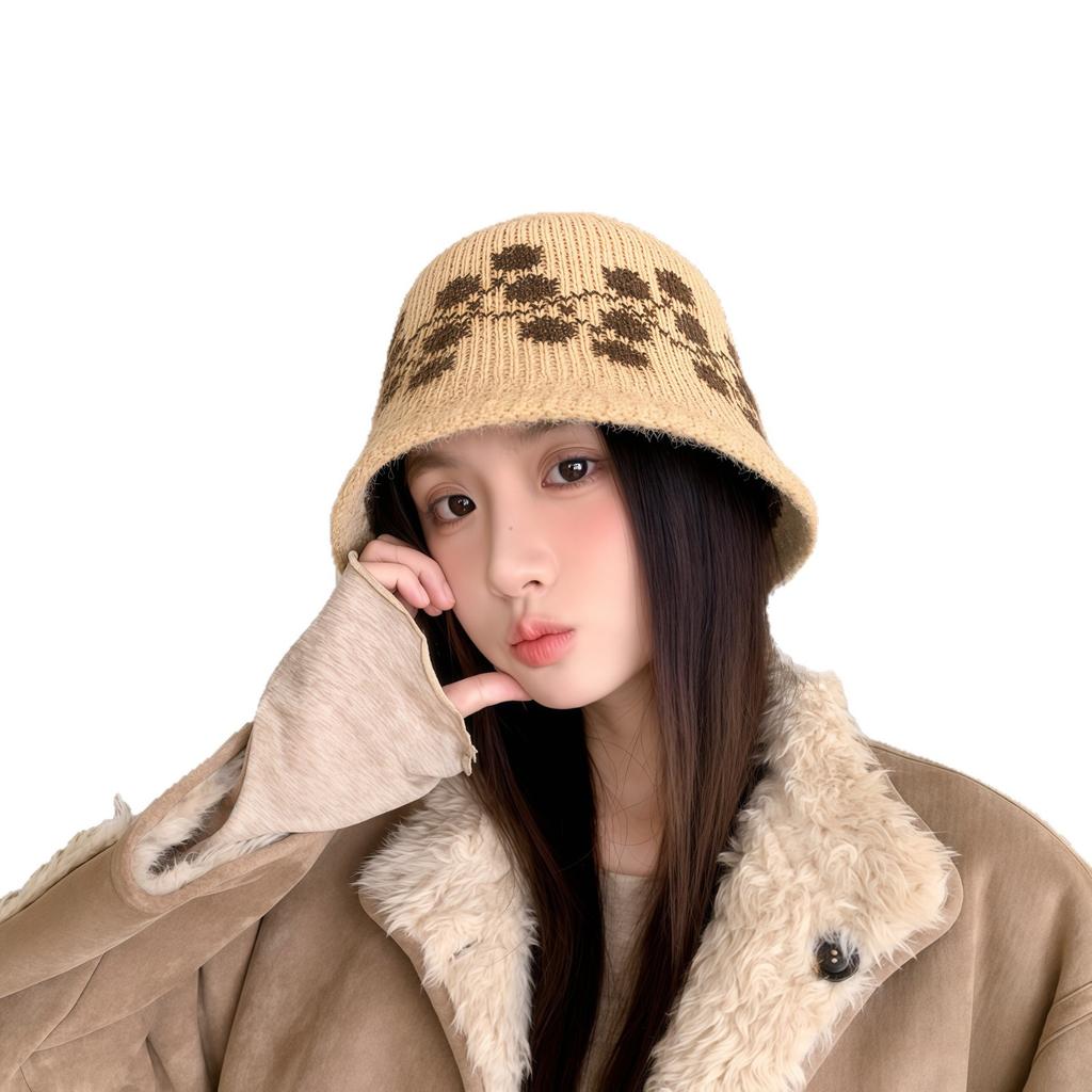 Autumn and Winter Hat Women's New Japanese Fashion Versatile Bucket Hat Showing Face Small Korean Version Trendy Basin Hat Plaid Fisherman Hat