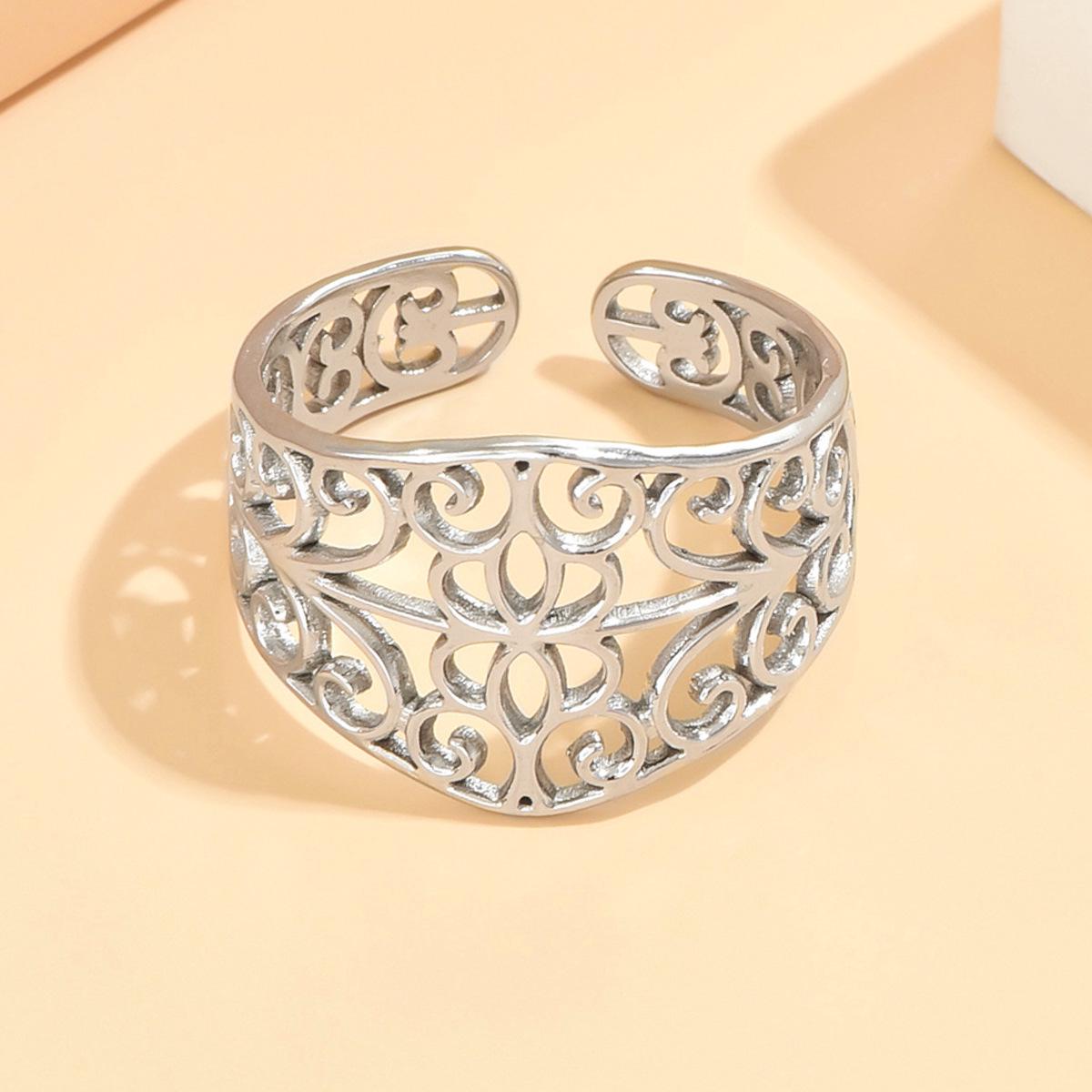 Elegant Retro Court-Style Floral Open Ring & 18K Gold-Plated Bracelet Set