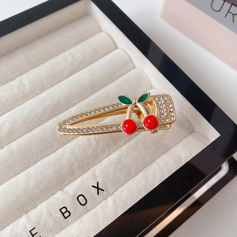 

1/4 шт. Новая милая заколка для волос с вишней, простая и универсальная для женской челки и персонализированного головного убора