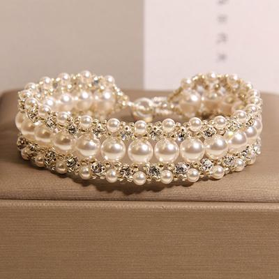 Mehrschichtiges Perlen- und Strassarmband mit verstellbarem Zugband, Eleganter Damenschmuck für Hochzeiten & Abendgarderobe