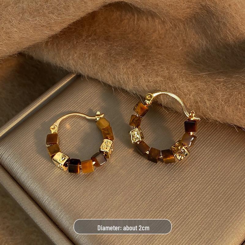 Maillard Retro Ear Cuffs: 2025 Niche Style Women's Stud Earrings with High-End Temperament Design