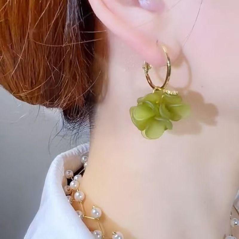 Korean Fashion Petal Ear Cuffs: Elegant, Versatile Fairy-Style Earrings