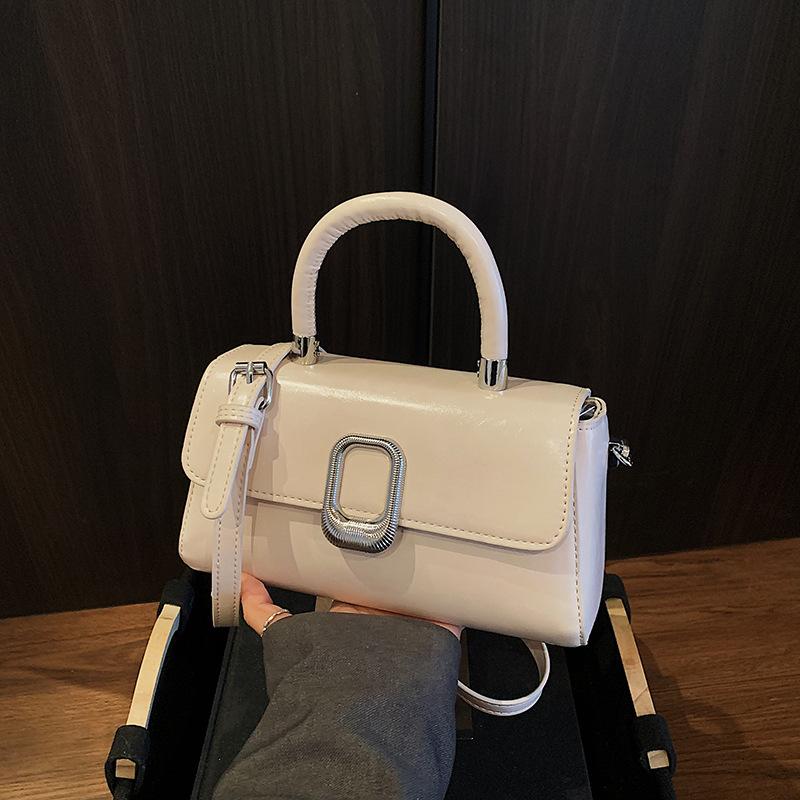 High-end Niche Design Bag Women's 2025 New Spring and Summer Versatile Fashion Shoulder Messenger Bag Portable Small Square Bag