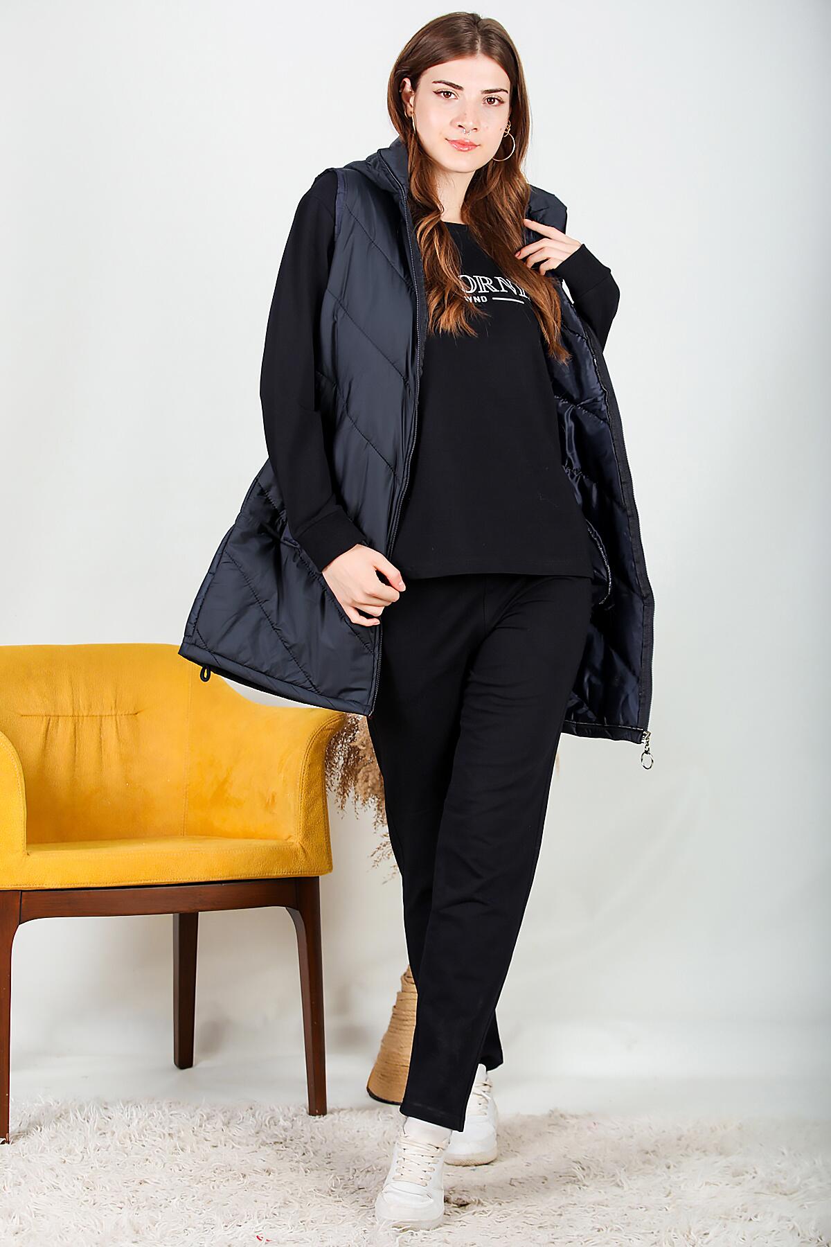 

Женский спортивный костюм с тройным жилетом