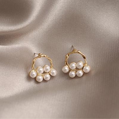 Korean Version Feeling Small Pearl Stud Earrings Temperament Retro Hollow Geometric Circle Temperament Earrings Earrings