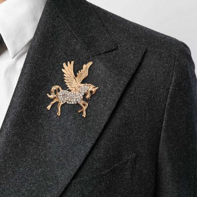 Flyvende Hest Broche Strass Vinget Hest Reversnål Glitrende Retro Hest Broche Nål Tøjtilbehør til Trøjer Hatte Frakker
