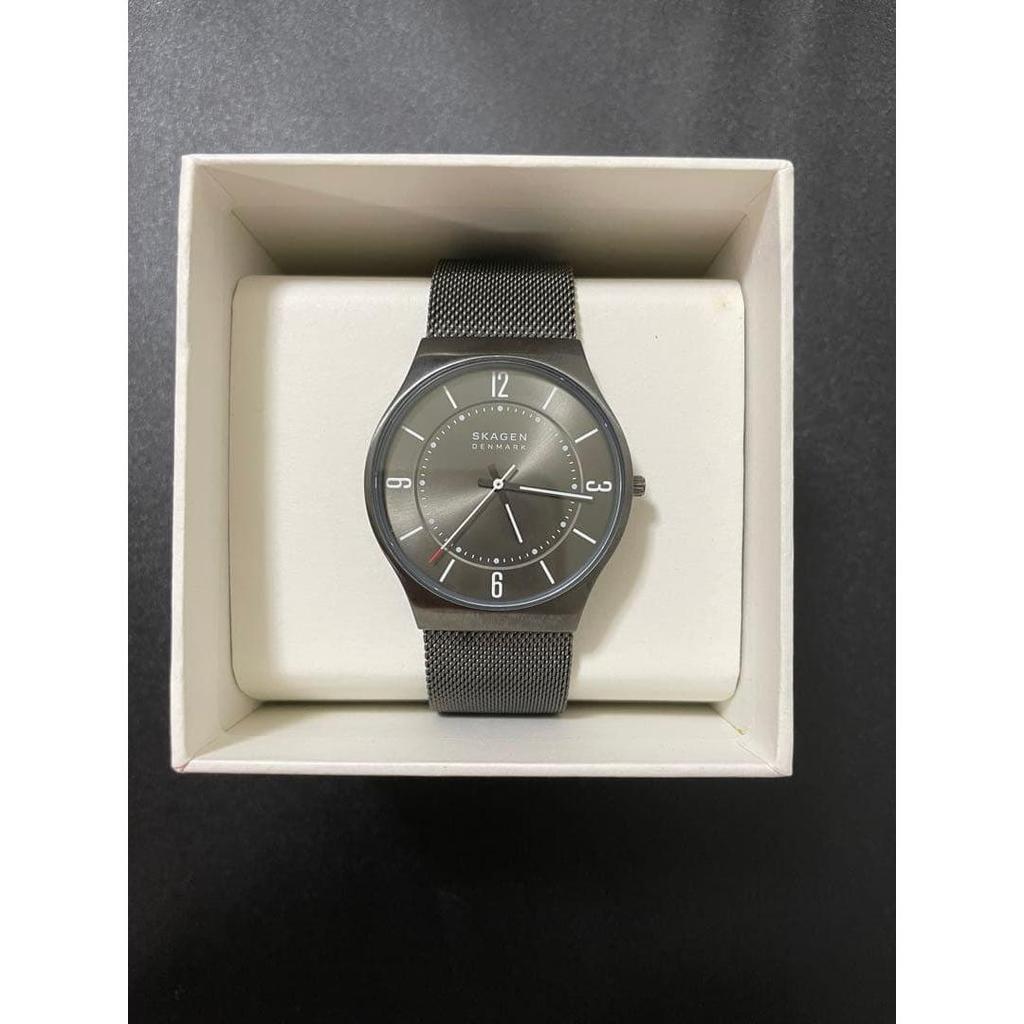 Used SKAGEN DENMARK silver mesh watch