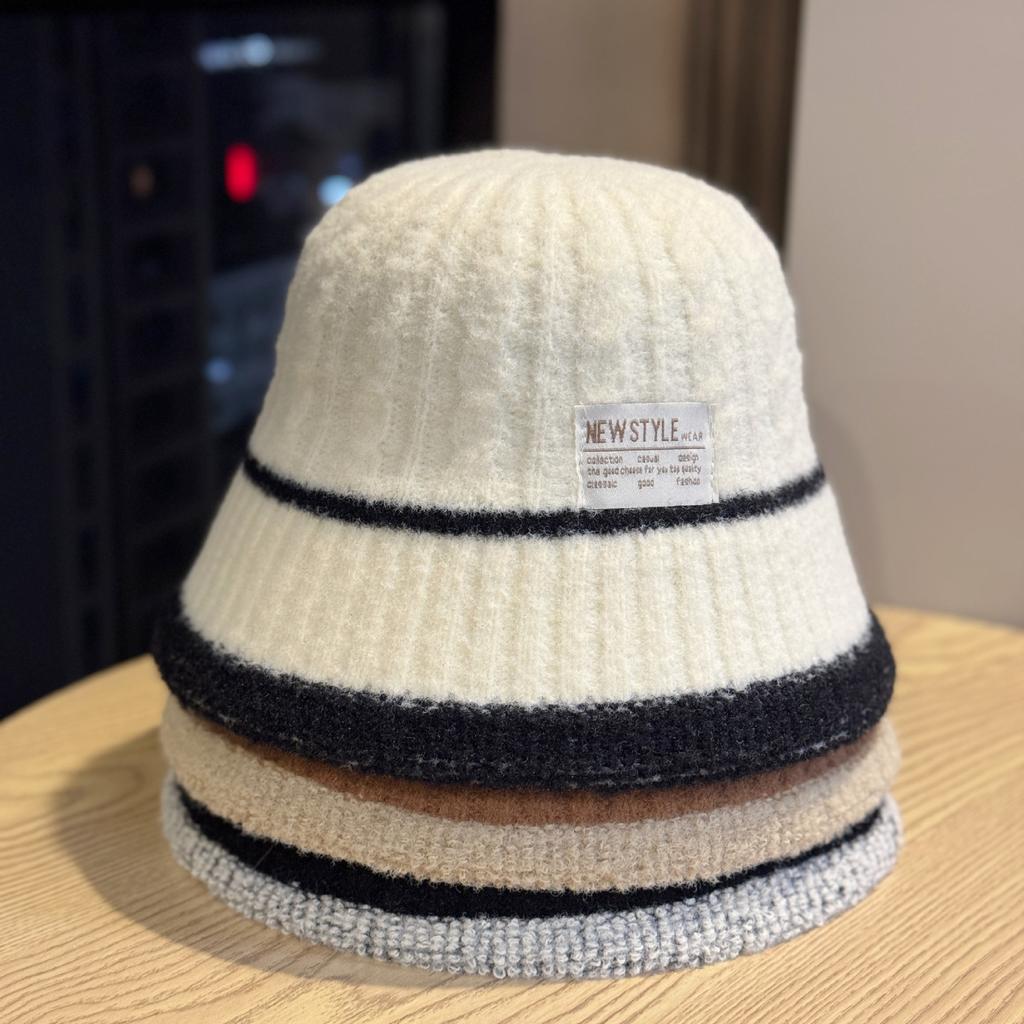 Korean Style Autumn and Winter New Style Iron Label Fisherman's Hat for Women with Elegant Strips and Face Showing Small Knitted Bucket Hat