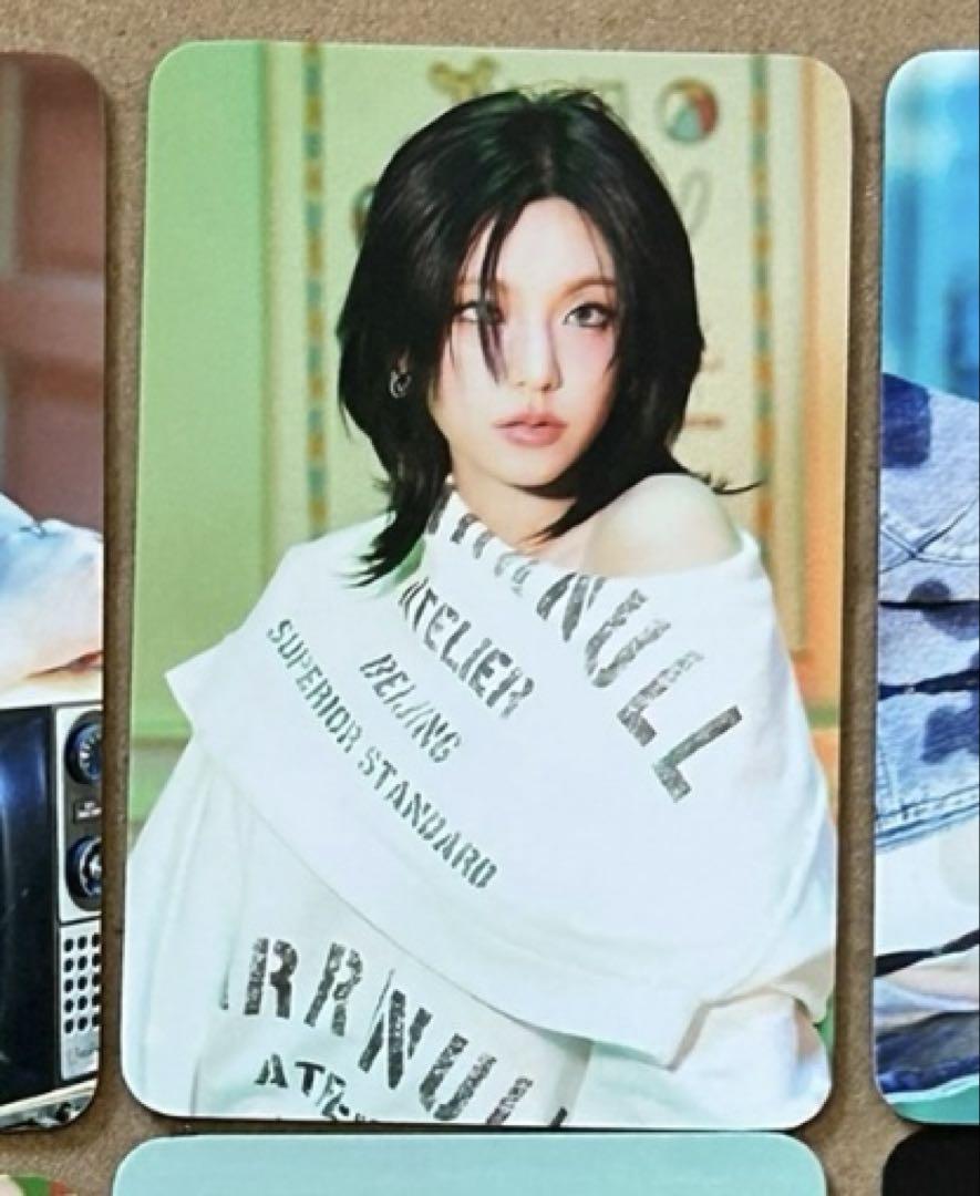 

[USED] itzy GWBG soundwave pre-order limited trading card B