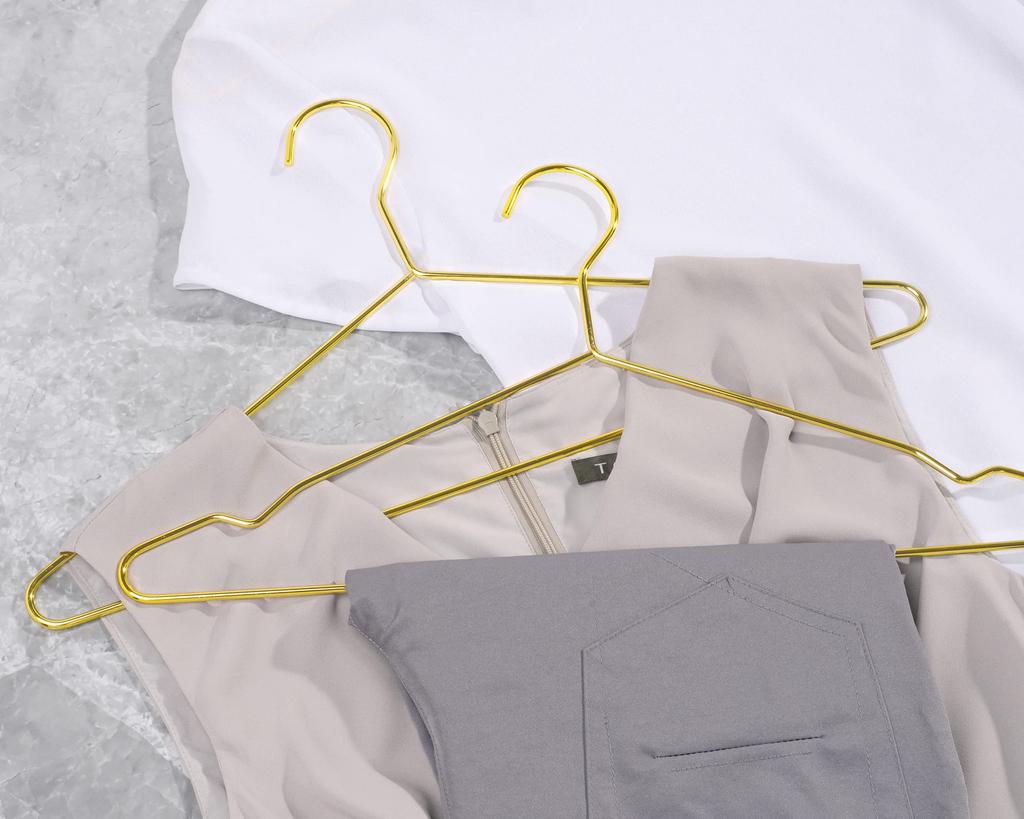 Amber Home Steel Set of Elegant Metal Clothes Suitable for 43cm Wire Hangers, 20, Gold, Hangers, Suits, T-shirts, Jackets, Coats, Dresses, Etc.