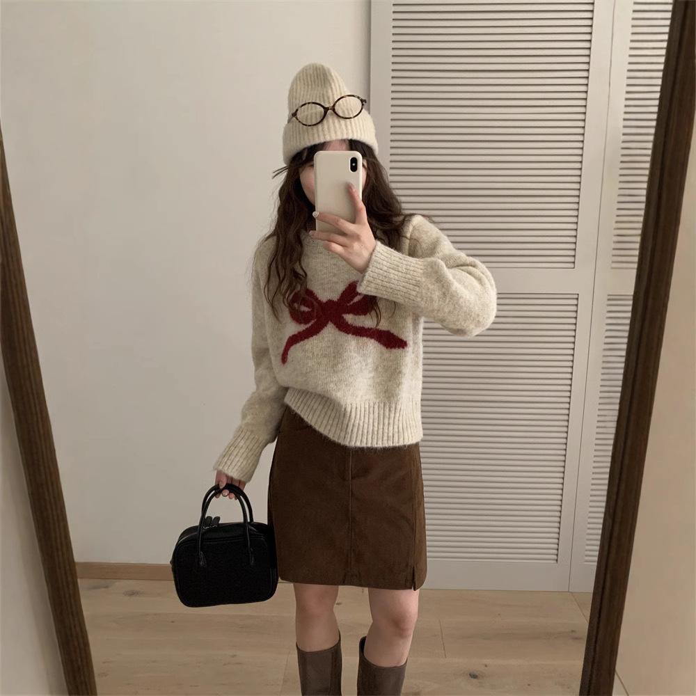 Girly bow jacquard crew neck sweater women's autumn and winter new lazy wind outside knitted sweater top