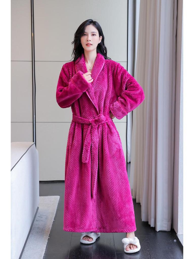 Comfortable Flannel Bathrobe: Thick Long Robe for Women & Couples In Autumn/Winter