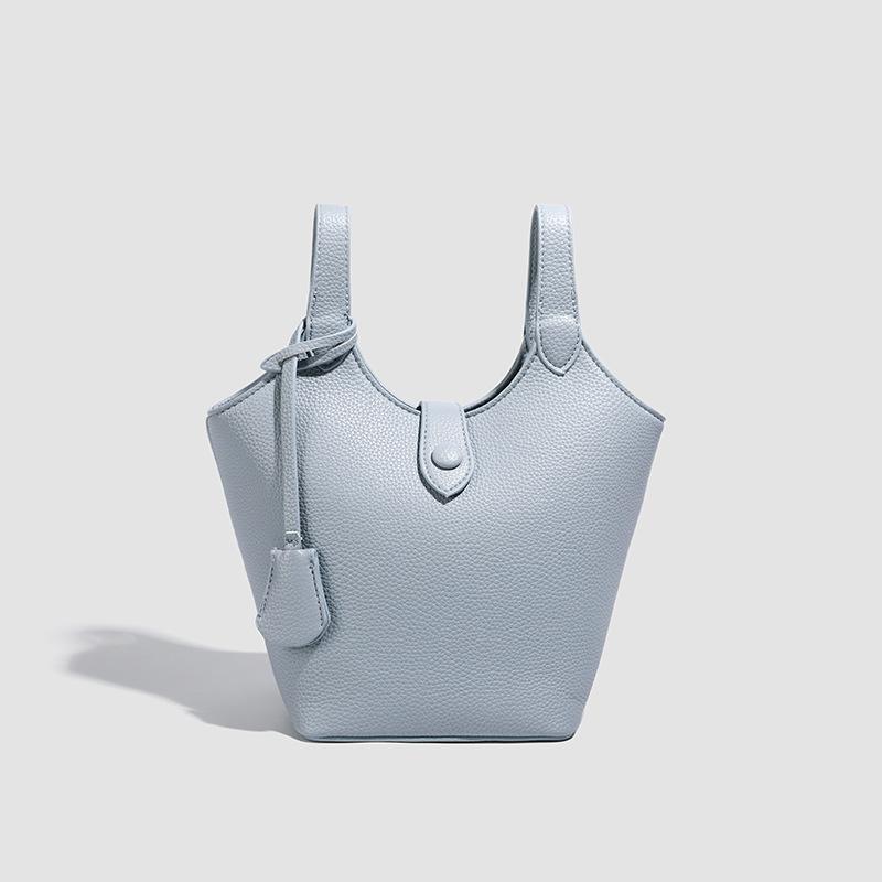 2025 Personalized Korean Fashion Bucket Bag New Simple Shoulder Bag Texture Trendy Commuter Messenger Bag Women's Bag