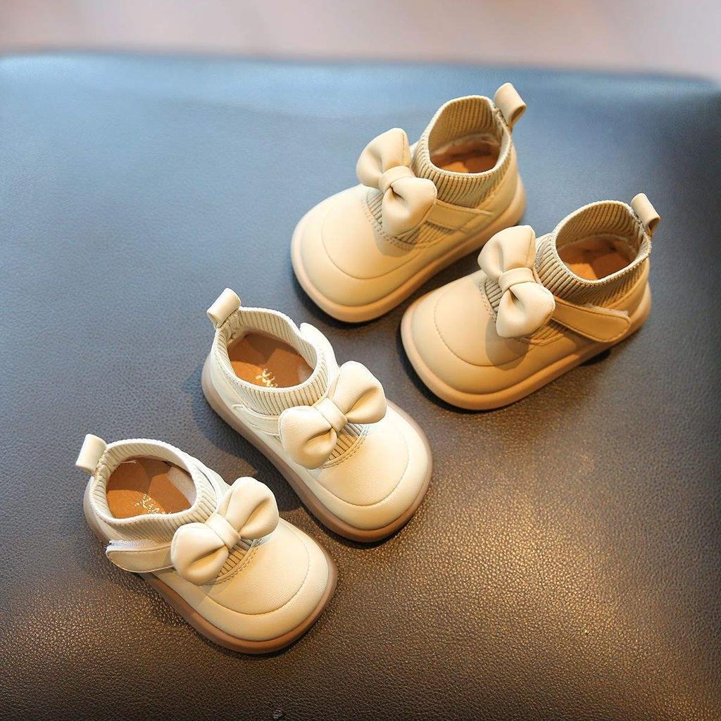 Autumn and winter children's foreign style boots baby girl shoes children's versatile socks boots girls short boots new girls small leather boots