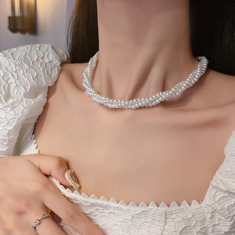 Vintage Multi-layer Winding Elegant Simple Fashion Niche Collarbone Necklace