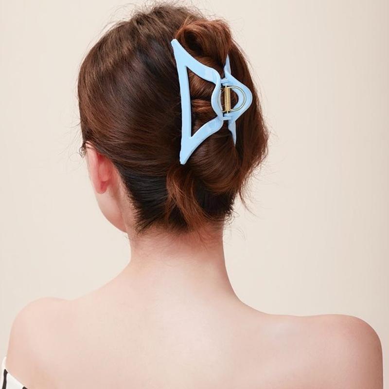 New Silicone Soft Clip Claws for Women Triangle Nti-Collision Back Head Hair Clip Hair Accessories Safe Design Daily Wear