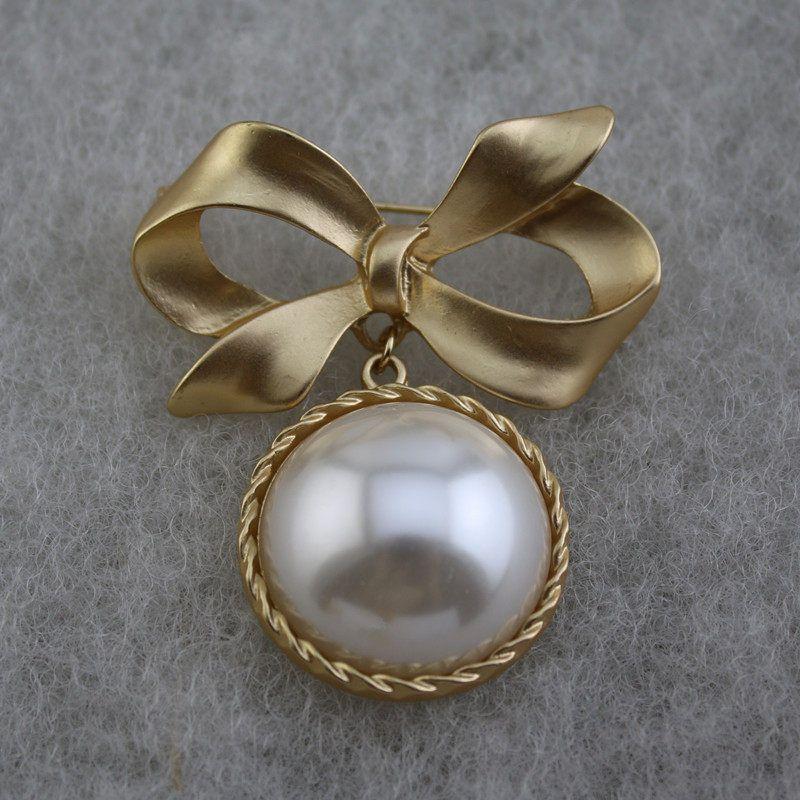 Fashion Alloy Big Pearl Women s Stall Bow Matte Gold