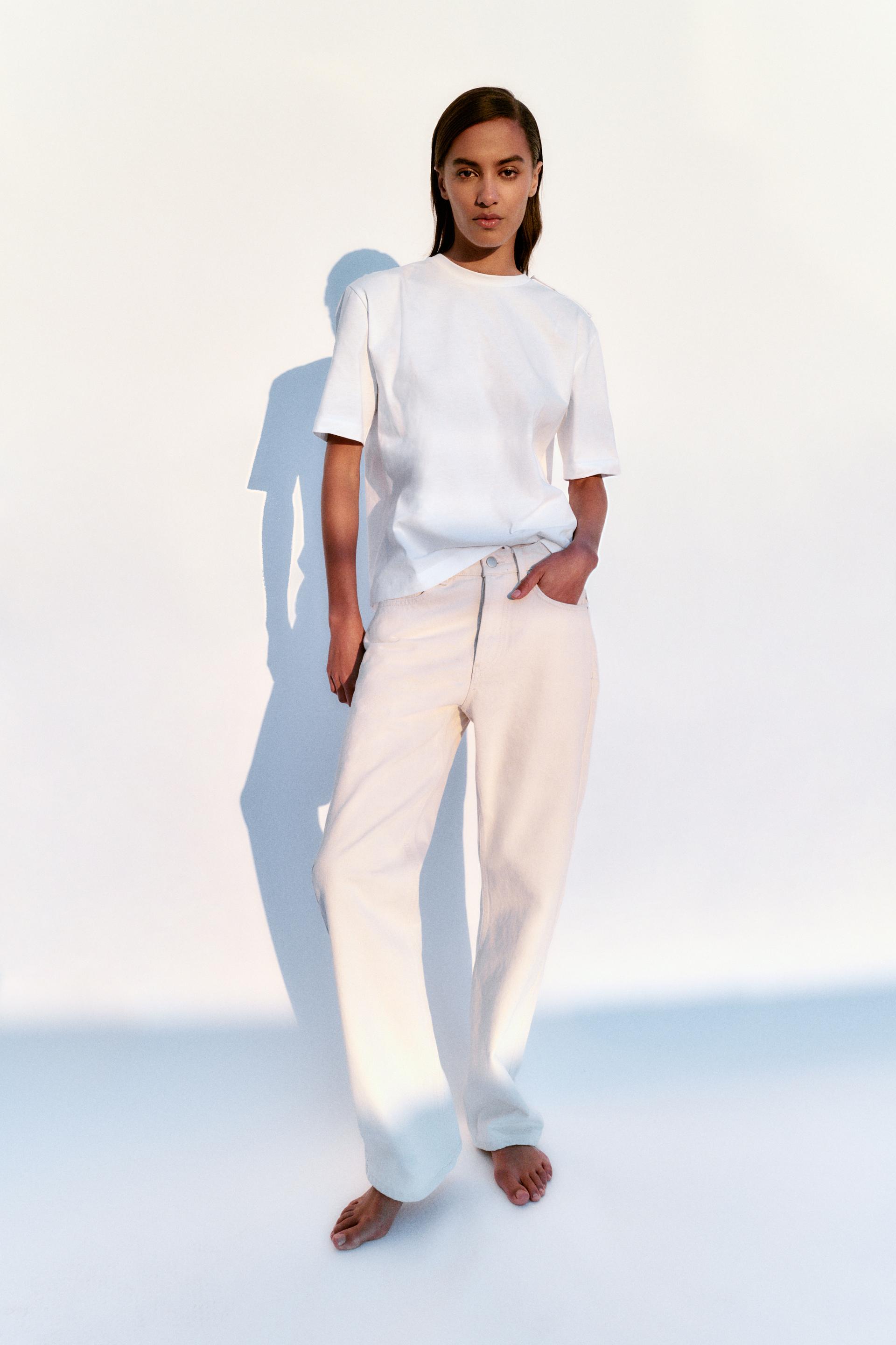 

ФУТБОЛКА НА МОЛНИИ СЗАДИ