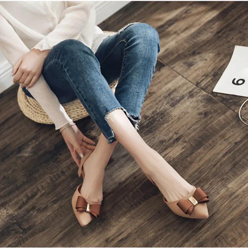 Sandales gelée d'été pour la plage femmes slip-on nœud pour dames bout pointu solide sandales chaussures à talons hauts moyens épais scarpe 2024