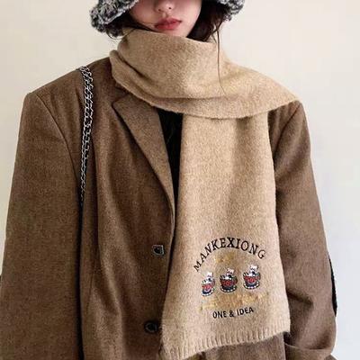 Sciarpa di Lana Ricamata Orso Carino Giapponese Cartone Animato Femminile Autunno e Inverno Calda Studente Coppia Versatile Sciarpa Lavorata a Maglia