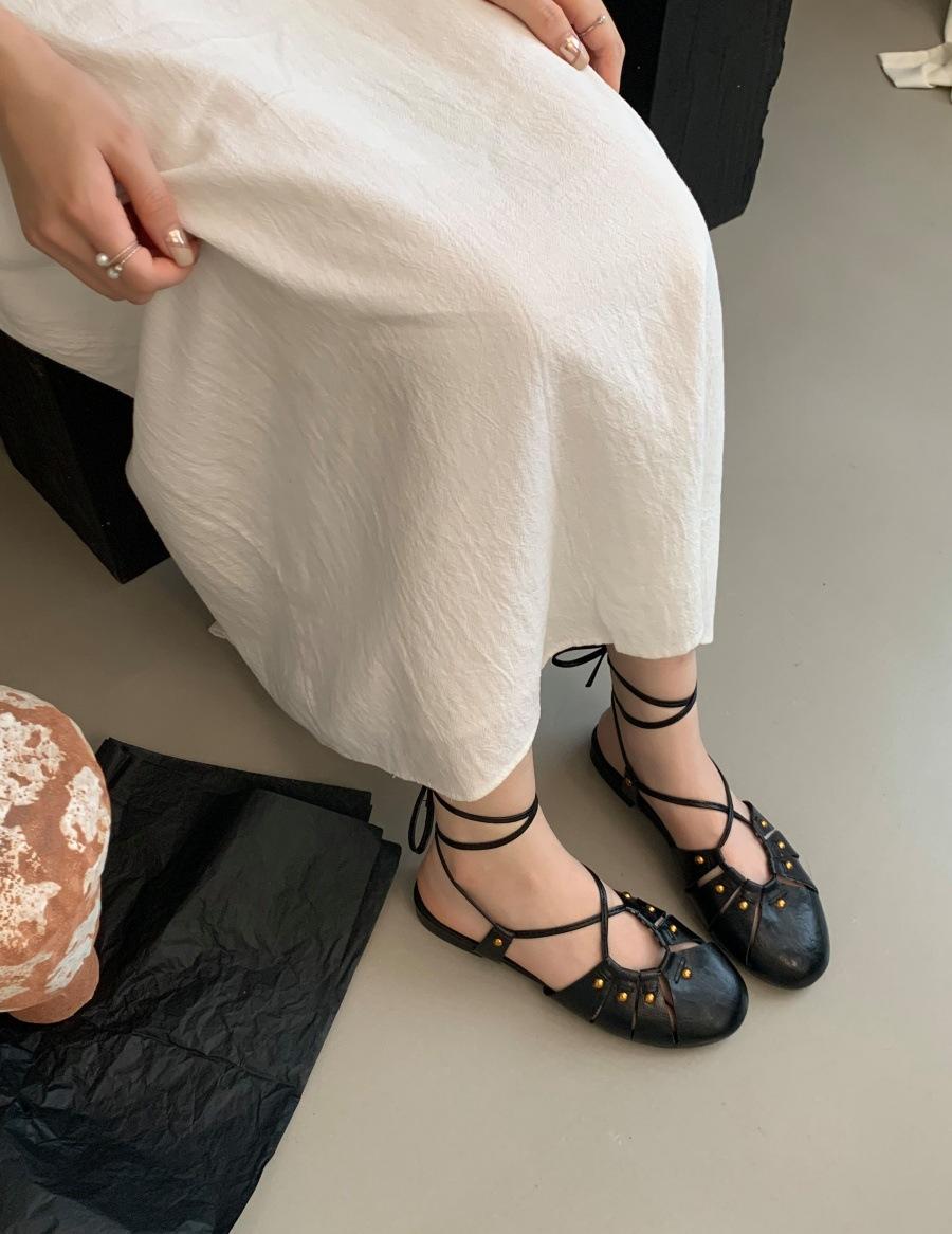 Leather version~ Fashion and elegant straps Baotou sandals women s summer new empty and versatile flat-bottomed square-headed Roman shoes 35