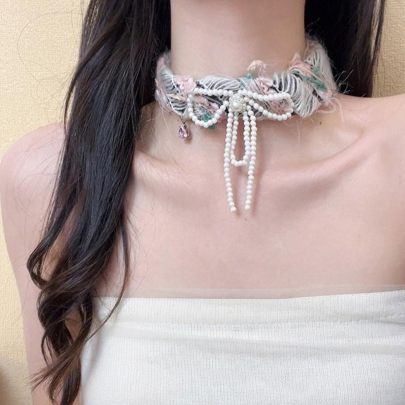 Furry Bowknot Pendant Necklace Handmade Pearls Bead Bows Neckchain Stylish Plushy Clavicle Chain Accessory Choker